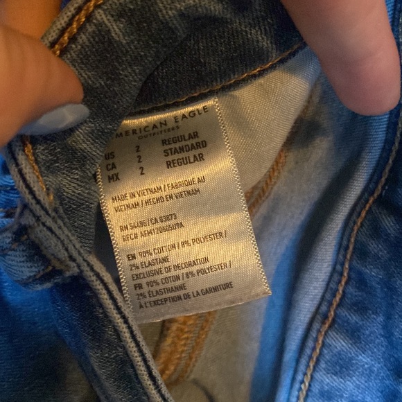 American Eagle Blue Jeans - Picture 3 of 3